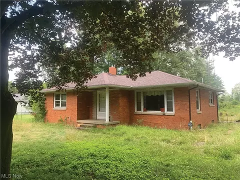 778 Braceville Robinson Rd NW, Newton Falls, OH 44444