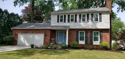 67 Navajo Trl, Girard, OH 44420