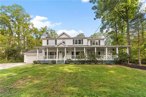 7690 Fields Rd, Chagrin Falls, OH 44023