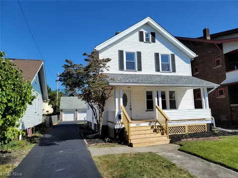 2073 Lincoln Ave, Lakewood, OH 44107
