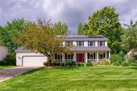 6150 Nicholson Dr, Hudson, OH 44236