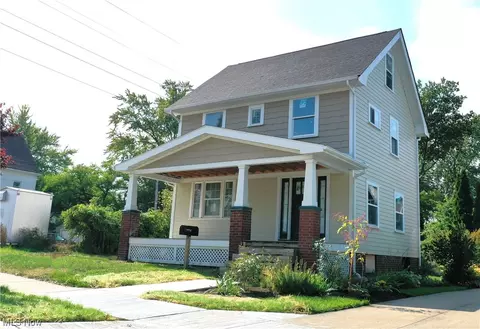1310 Gladys Ave, Lakewood, OH 44107