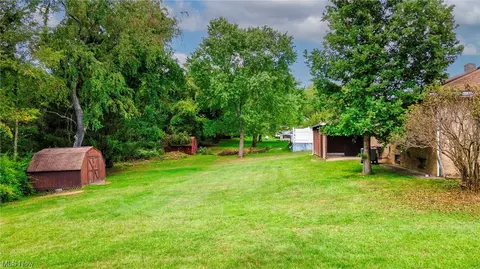 232 Laurel Dr, Weirton, WV 26062 photo 4