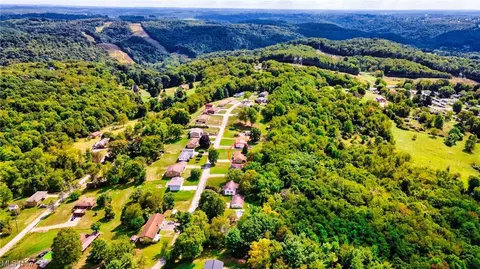 232 Laurel Dr, Weirton, WV 26062 photo 8