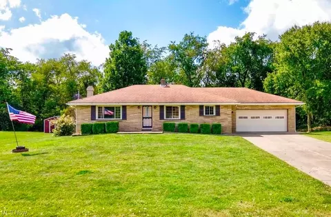 232 Laurel Dr, Weirton, WV 26062