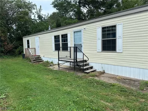 2606 Lincoln Way Apt 51 W, Massillon, OH 44647