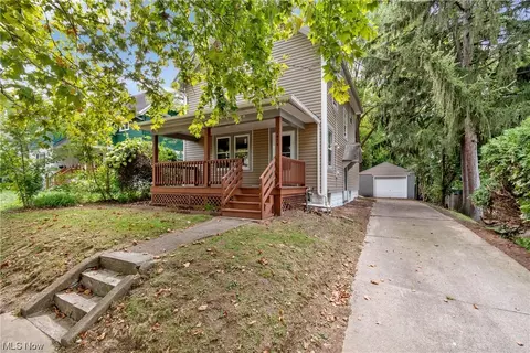 1474 Hampton Rd, Akron, OH 44305