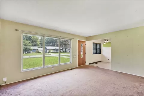 279 Kempton Dr, Berea, OH 44017 photo 5