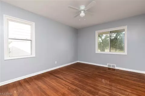 424 Babbitt Rd, Euclid, OH 44123 photo 11