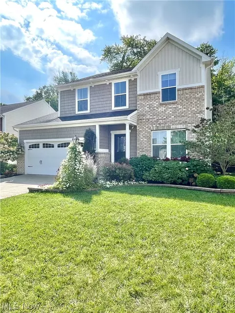 3131 Stillwater Dr, Medina, OH 44256
