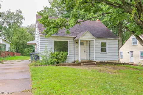 700 Kennebec Ave, Akron, OH 44305