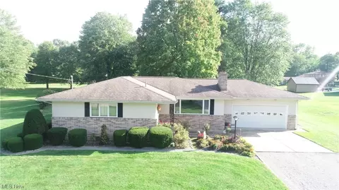 4908 Woodlawn Ave, Newton Falls, OH 44444