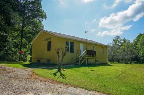 6170 Park Ln, Zanesville, OH 43701