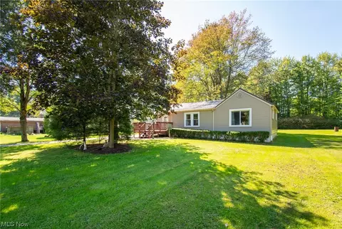 933 Mcmanus Rd, Leavittsburg, OH 44430