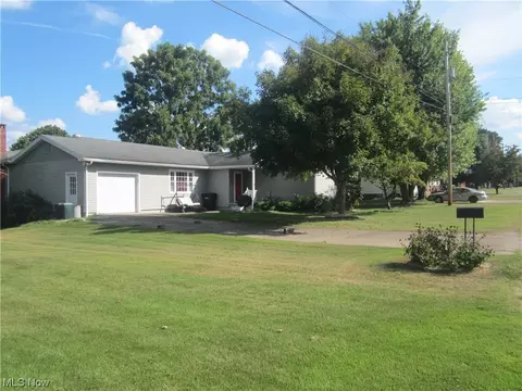 200 Summit Rd, Marietta, OH 45750
