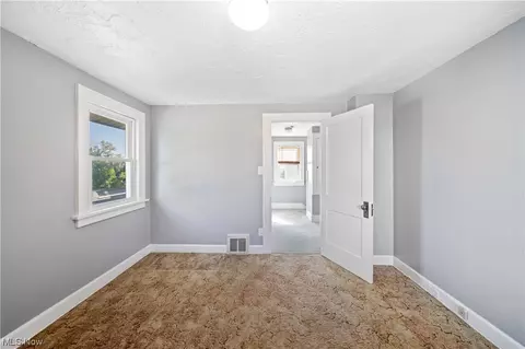 21701 Ivan Ave, Euclid, OH 44123 photo 21