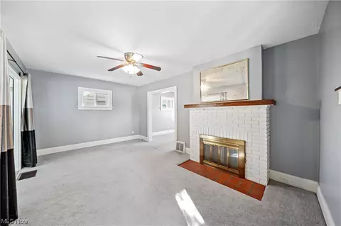 21701 Ivan Ave, Euclid, OH 44123 photo 12