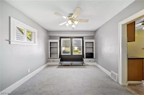 21701 Ivan Ave, Euclid, OH 44123 photo 9