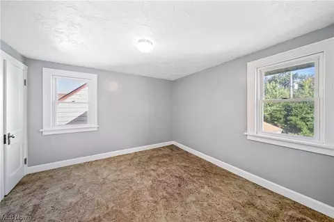 21701 Ivan Ave, Euclid, OH 44123 photo 20