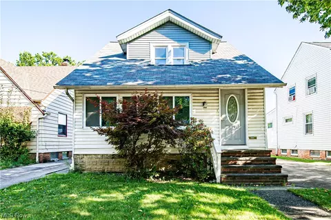 21701 Ivan Ave, Euclid, OH 44123 photo 1