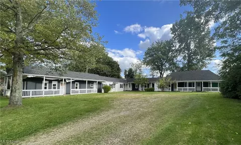 1069 Greenwich Rd, Wadsworth, OH 44281