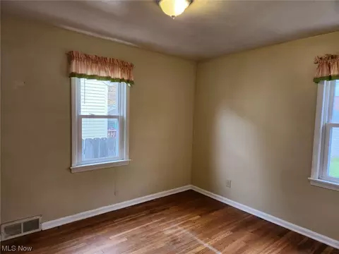 5814 Morningside Dr, Parma, OH 44129 photo 5