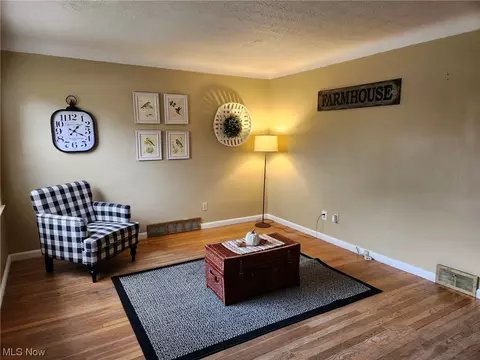 5814 Morningside Dr, Parma, OH 44129 photo 10