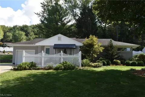 902 Highland Blvd, Coshocton, OH 43812