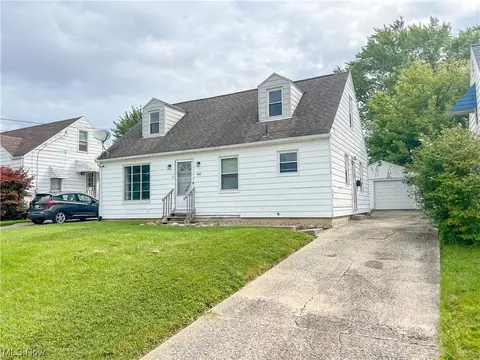 841 N Ward Ave, Girard, OH 44420