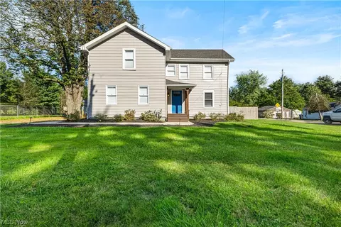 1405 Shannon Rd, Girard, OH 44420