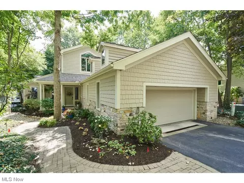 3360 E Glencoe Rd, Richfield, OH 44286 photo 1