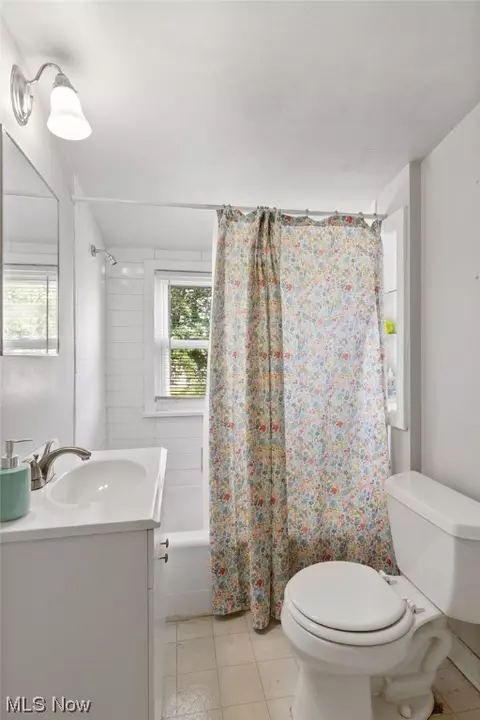 52 Aylesboro Ave, Youngstown, OH 44512 photo 13