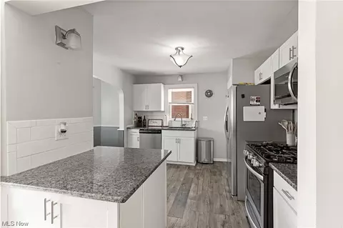 52 Aylesboro Ave, Youngstown, OH 44512 photo 7