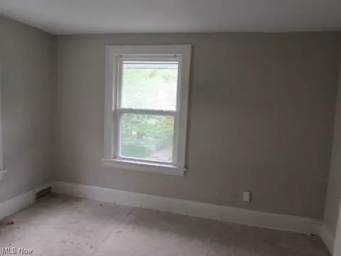 1099 Murray Ave, Akron, OH 44310 photo 10