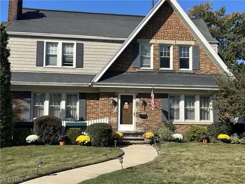 233 Poplar Ave NW, Canton, OH 44708 photo 1