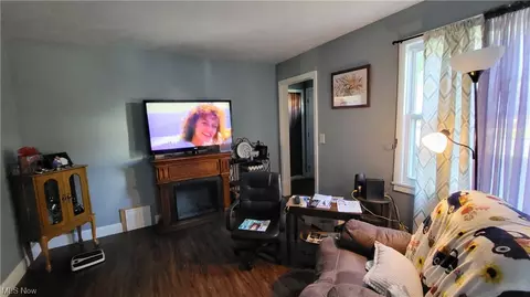 1228 W 9th St, Ashtabula, OH 44004 photo 9