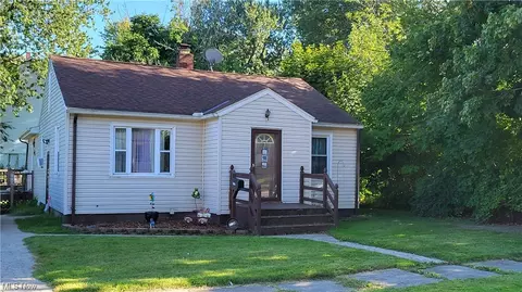 1228 W 9th St, Ashtabula, OH 44004 photo 1
