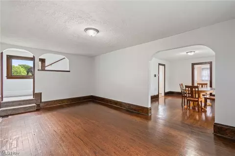 570 Johnson Rd, Wadsworth, OH 44281 photo 8