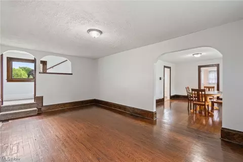 570 Johnson Rd, Wadsworth, OH 44281 photo 8