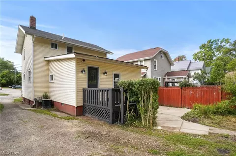 719 W 58th St, Ashtabula, OH 44004 photo 7