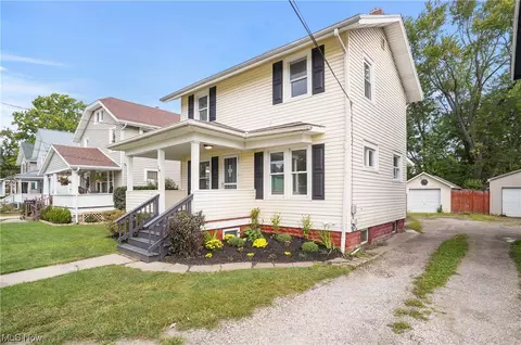 719 W 58th St, Ashtabula, OH 44004 photo 8