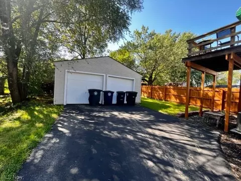 580 Villa Ave, Akron, OH 44310 photo 3
