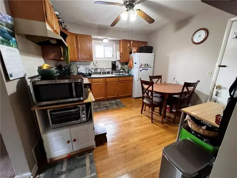 580 Villa Ave, Akron, OH 44310 photo 11