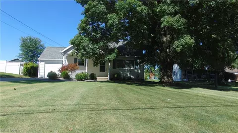 109 Myers St, Creston, OH 44217 photo 2