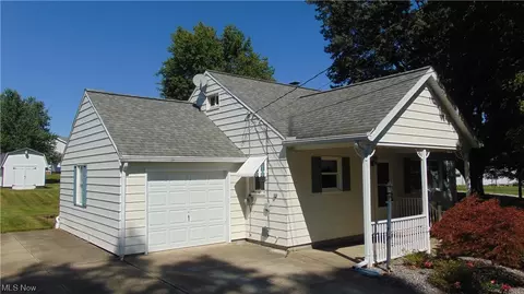 109 Myers St, Creston, OH 44217 photo 5
