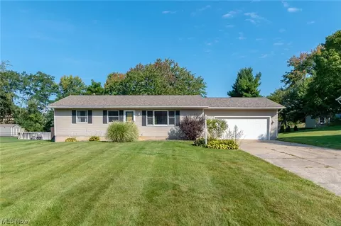 17796 Lois Way, Doylestown, OH 44230