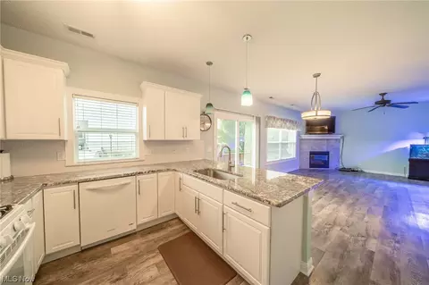 148 Larimar Dr, Willowick, OH 44095 photo 9