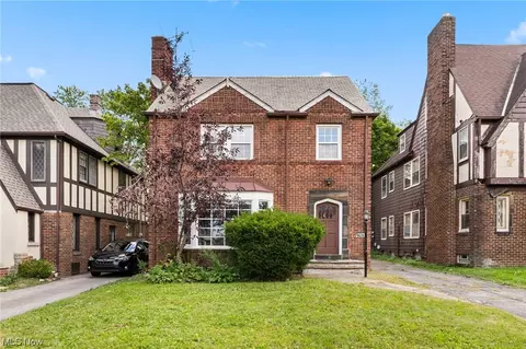 3639 Lindholm Rd, Shaker Heights, OH 44120