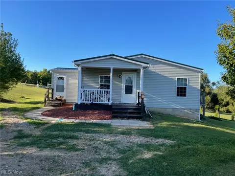 61511 Shaw Rd, Cambridge, OH 43725
