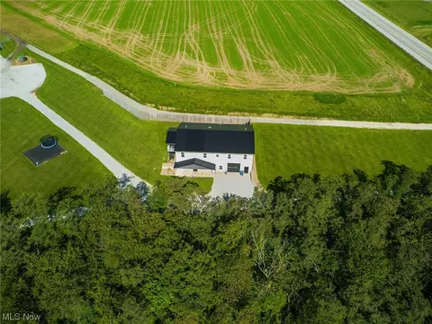 17485 Dover Rd, Dundee, OH 44624 photo 17